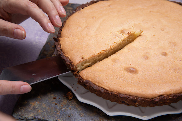 DATE A DATE LOVES FRANGIPANE